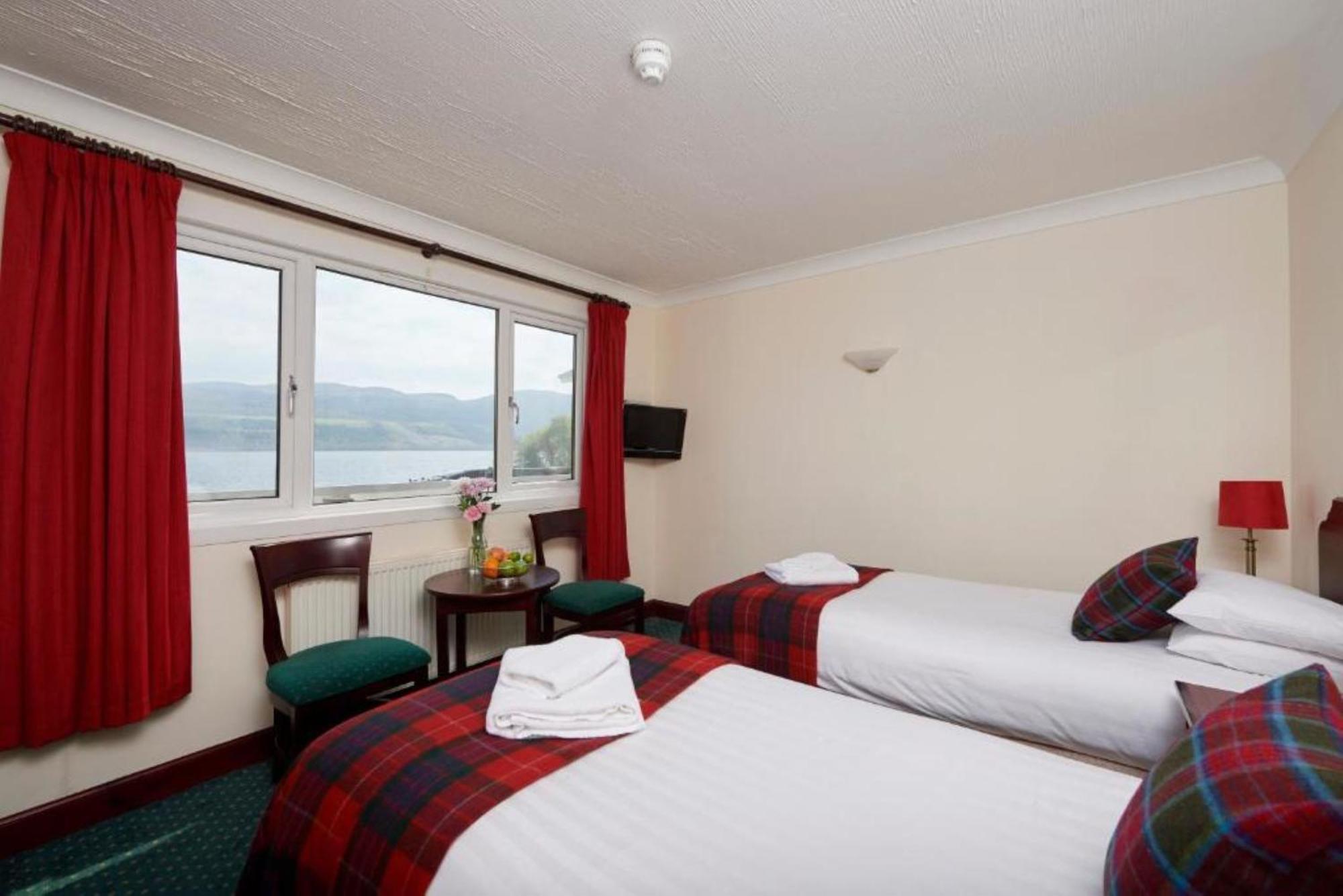 דרמנדרוכיט Loch Ness Clansman Hotel מראה חיצוני תמונה